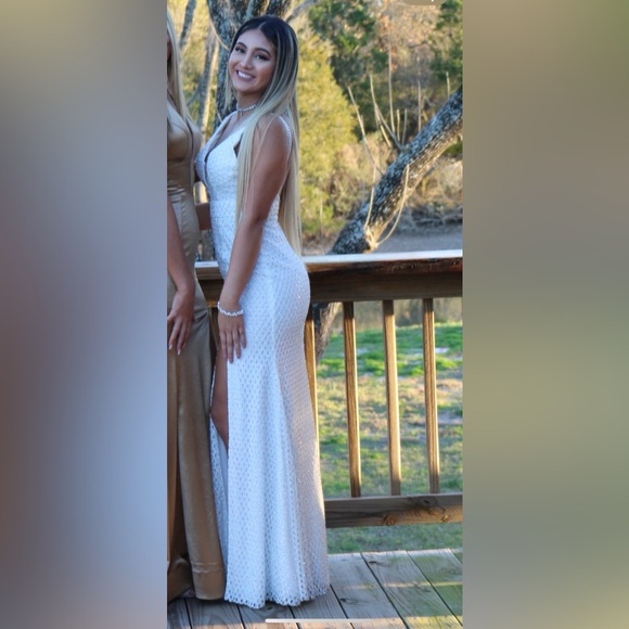 White Rhinestone Prom Dress - Size 4 🤍 - Picture 7 of 10